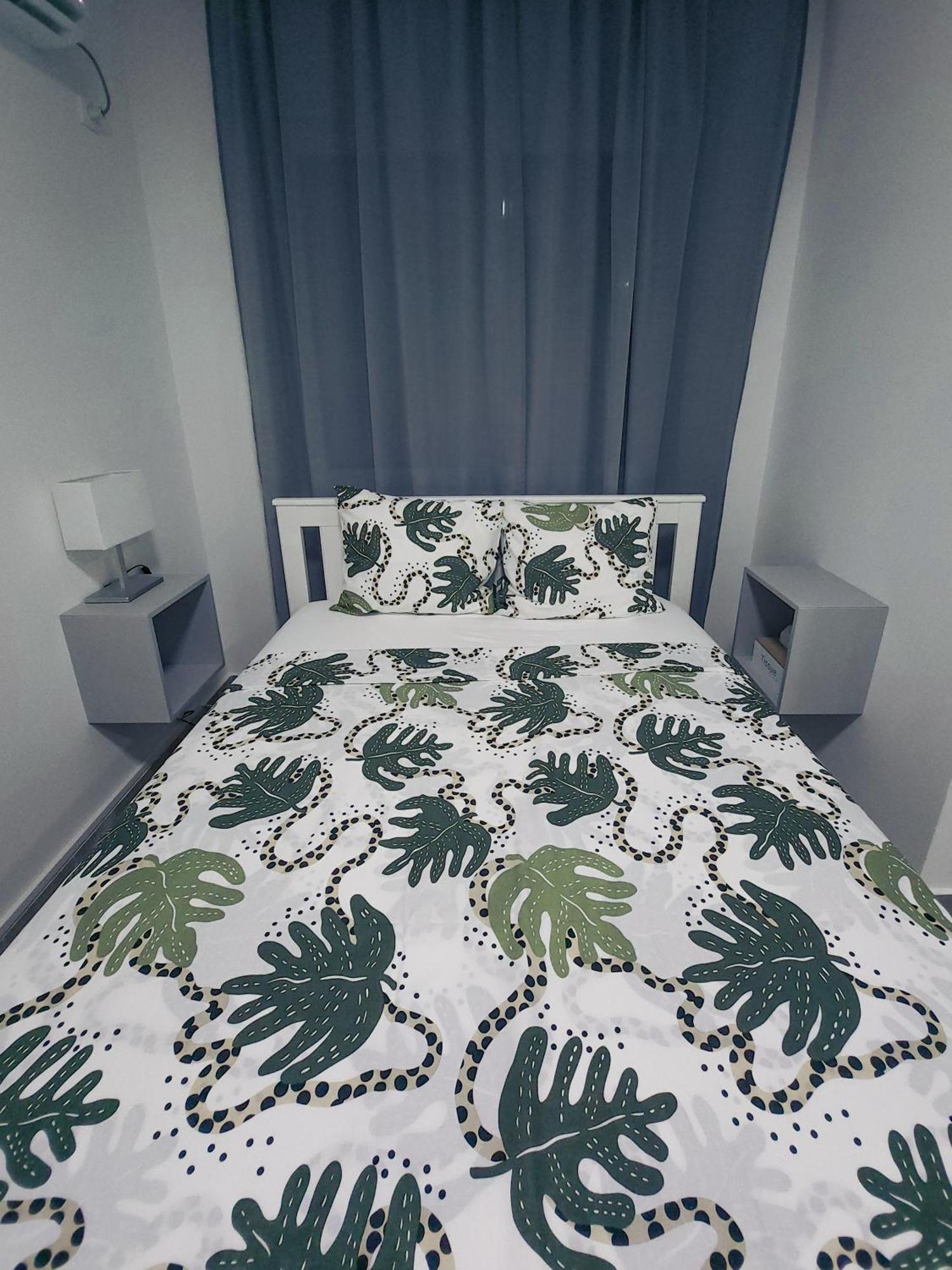 Oota Soko With Parking Garage Apartment Kragujevac Luaran gambar