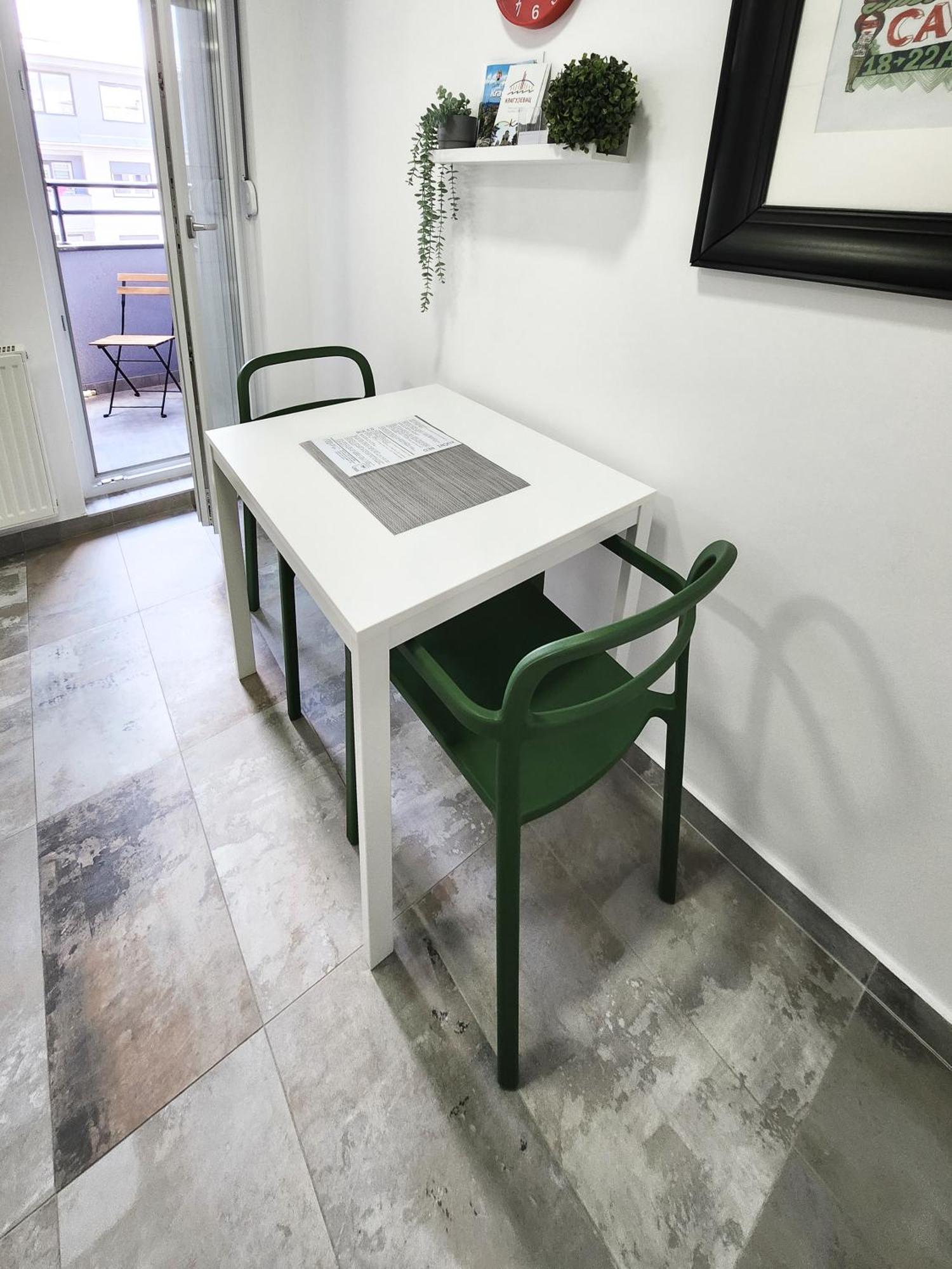 Oota Soko With Parking Garage Apartment Kragujevac Luaran gambar