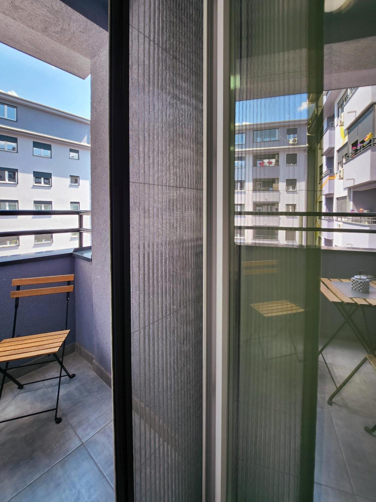 Oota Soko With Parking Garage Apartment Kragujevac Luaran gambar