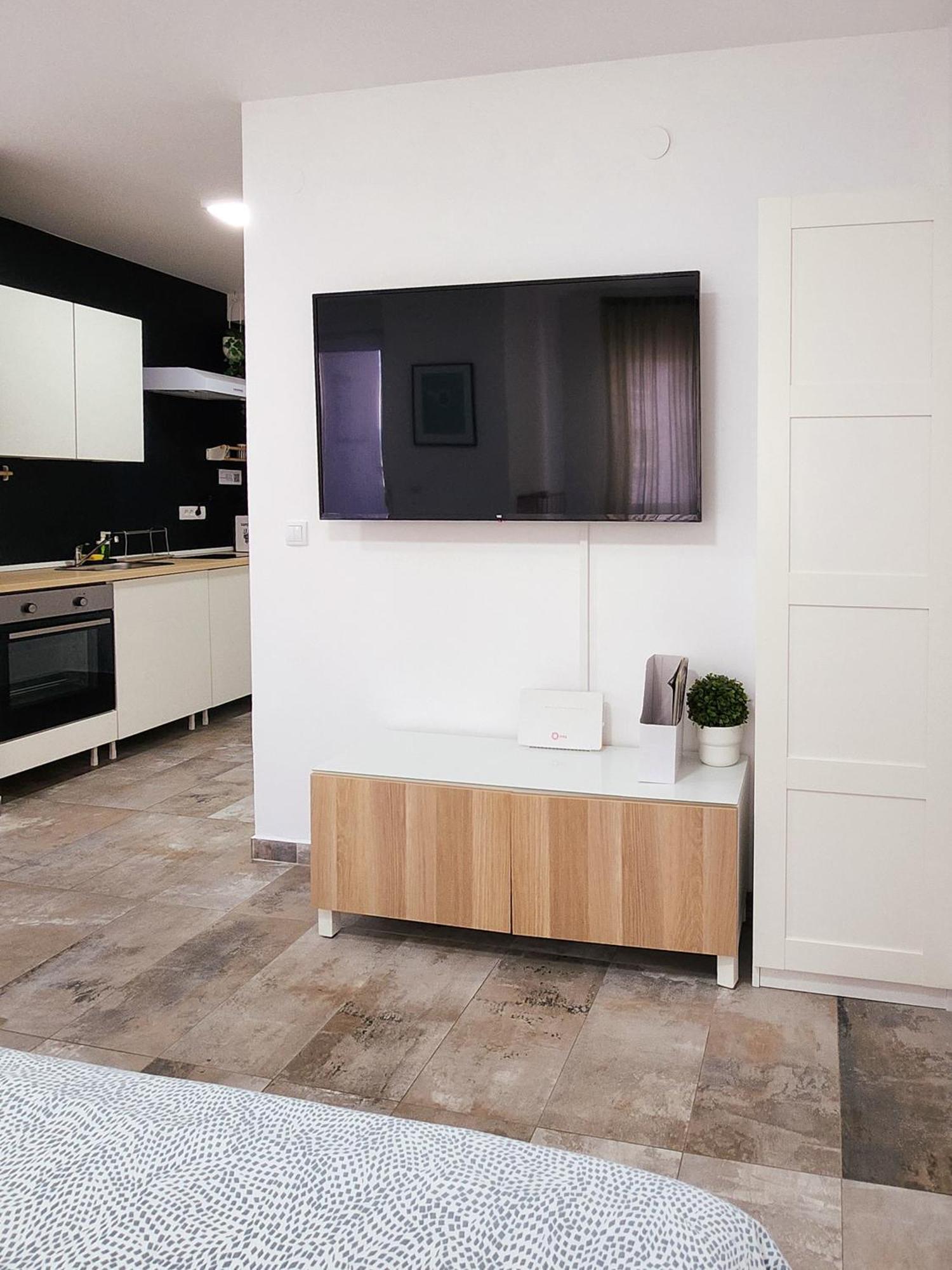 Oota Soko With Parking Garage Apartment Kragujevac Luaran gambar